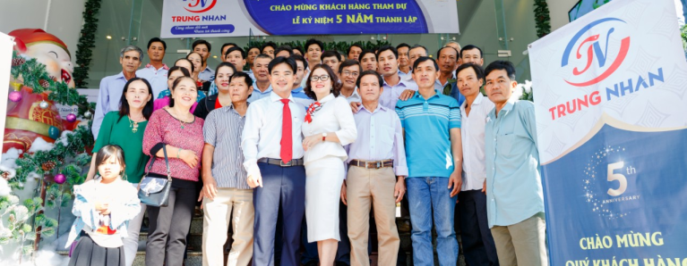 kỷ niệm năm năm